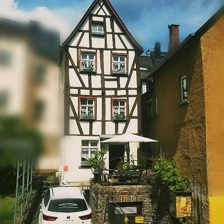 Gaestehaus Pension Romantika Cochem Exterior photo